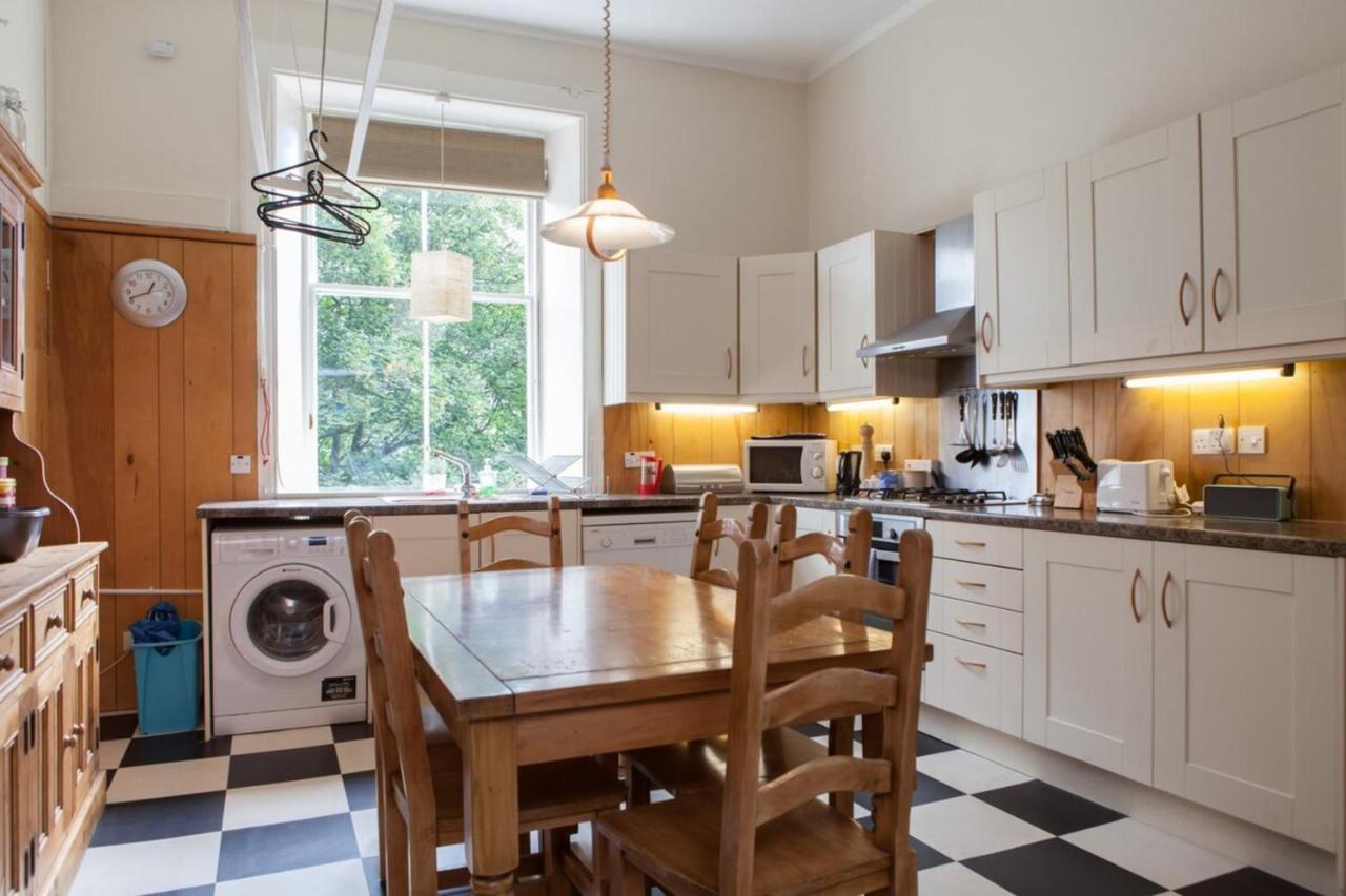 Amazing 4 Bedroom Apartment Just Off The Meadows Edinburgh Eksteriør billede